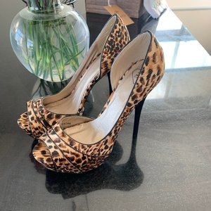 2B Bebe Leopard Pumps Size 9 Brand New